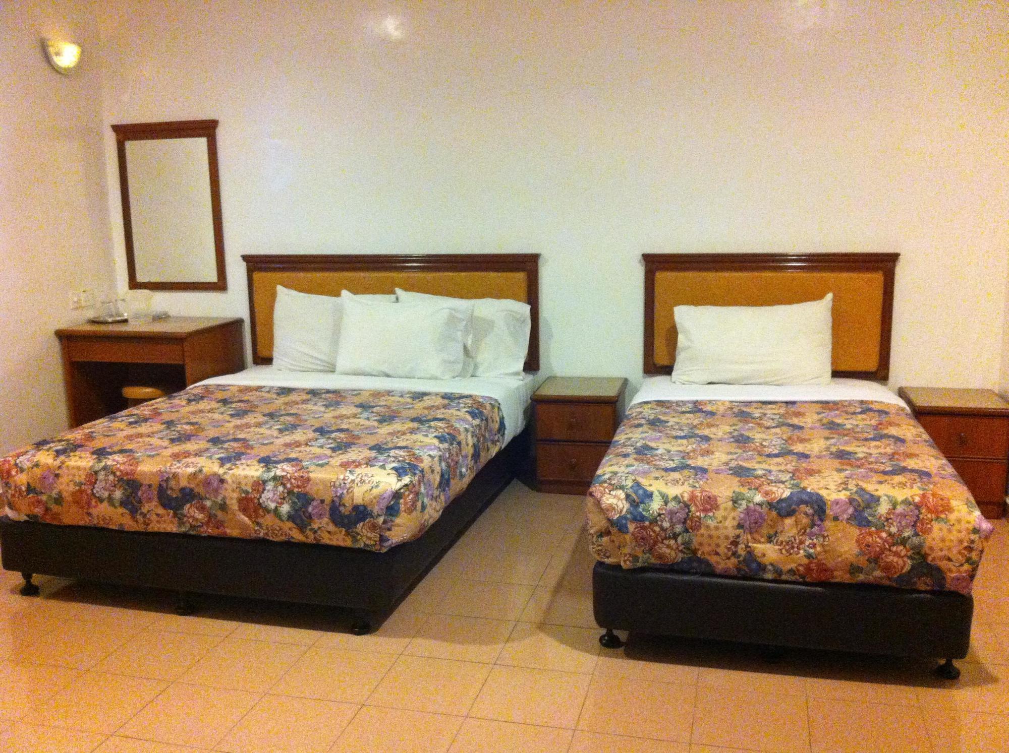 Hotel Home 88 Teluk Intan Dış mekan fotoğraf