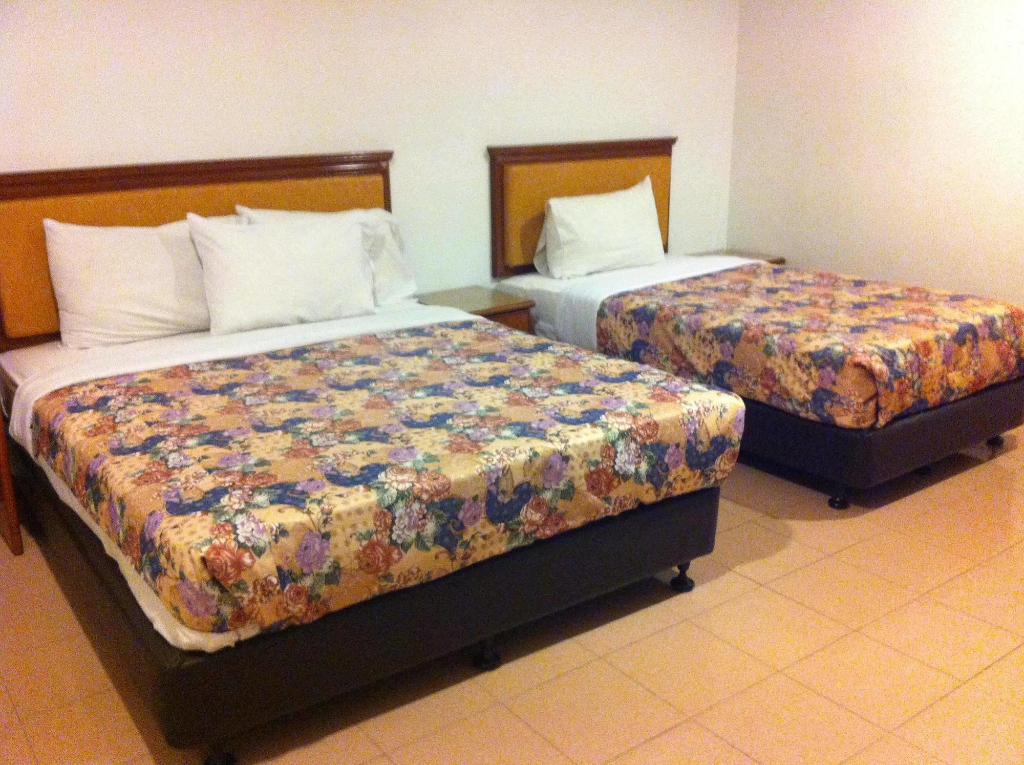 Hotel Home 88 Teluk Intan Dış mekan fotoğraf